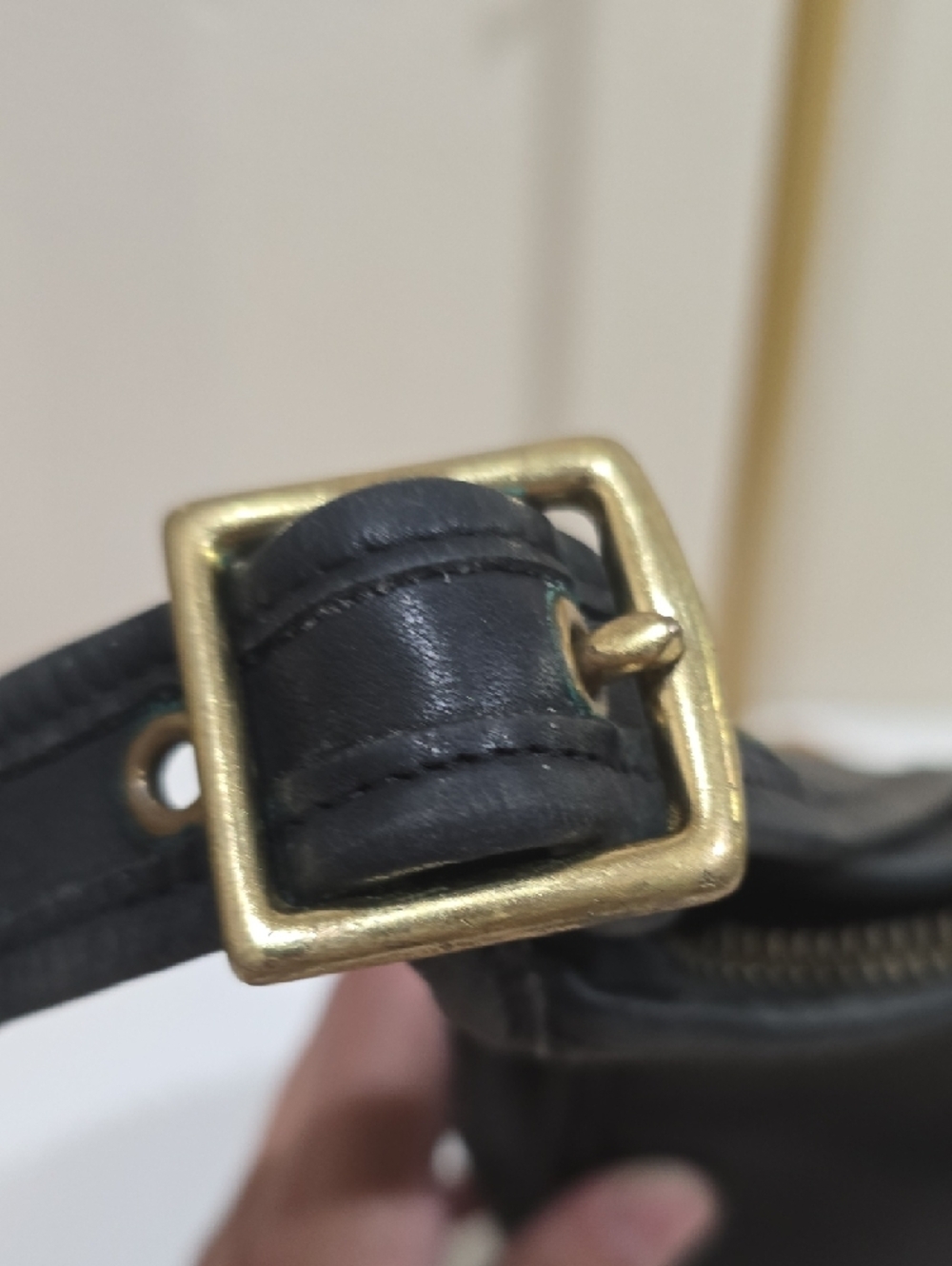 Vintage Coach Black Leather Hobo🌹 Crossbody with Gold-Tone Hardware - Picture 8 of 15